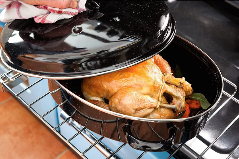 Judge Js02 - Homeware's Supreme Oval Roaster, Robust Carbon Steel Pan Judge Js02 - Homeware's Supreme Oval Roaster, Robust Carbon Steel Pan