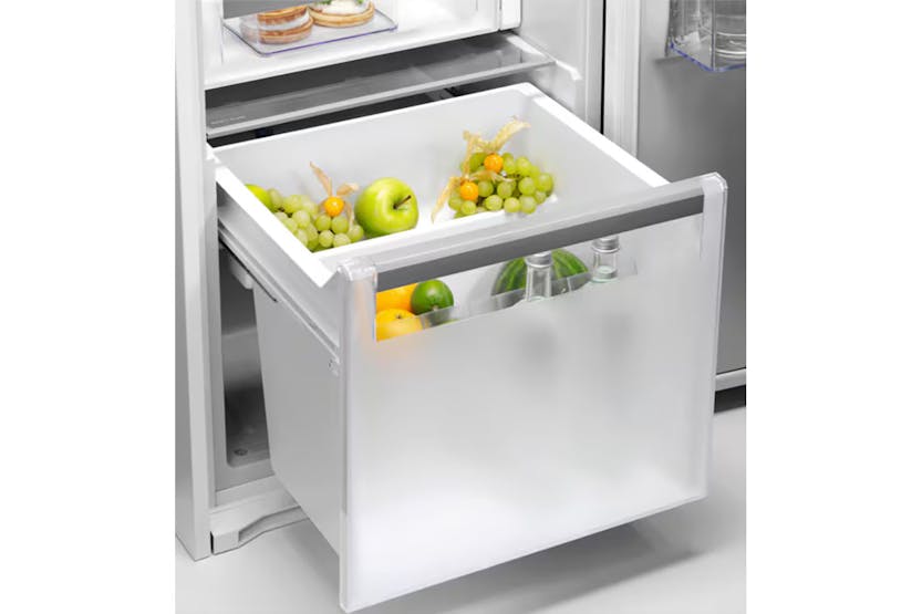 Electrolux 600 Series Integrated Larder Fridge | KRD6DE18C Electrolux 600 Series Integrated Larder Fridge | KRD6DE18C
