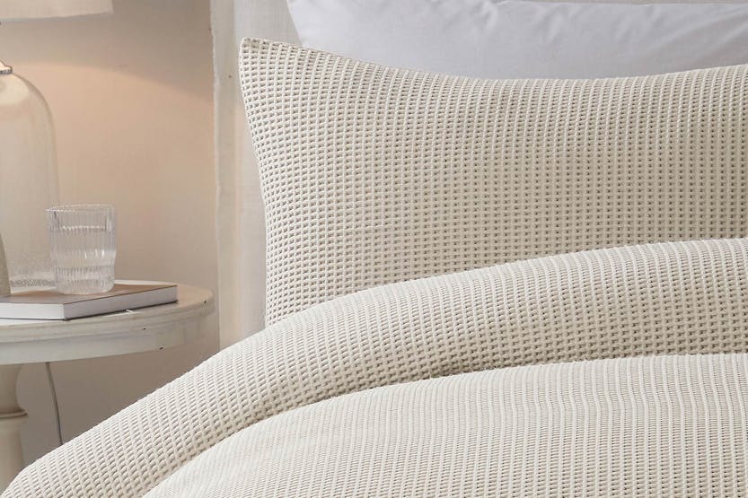 Serene | Lindly Duvet Cover Set | Beige | Single Serene | Lindly Duvet Cover Set | Beige | Single