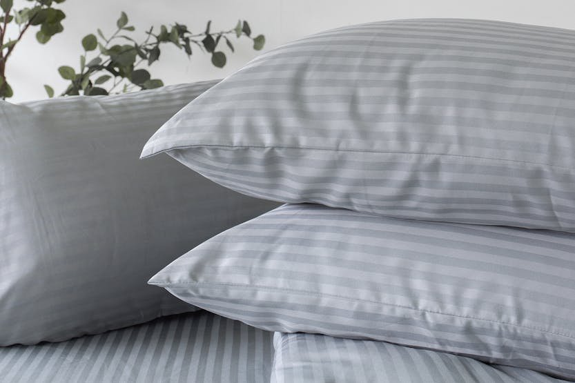 Lily Cotton | Hotel Quality Duvet 6 Piece Set | Charcoal | Super King Lily Cotton | Hotel Quality Duvet 6 Piece Set | Charcoal | Super King