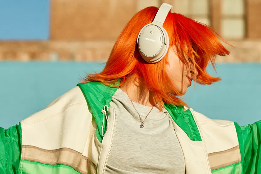 Bose QuietComfort Over-Ear Wireless Headphones | White Smoke Bose QuietComfort Over-Ear Wireless Headphones | White Smoke