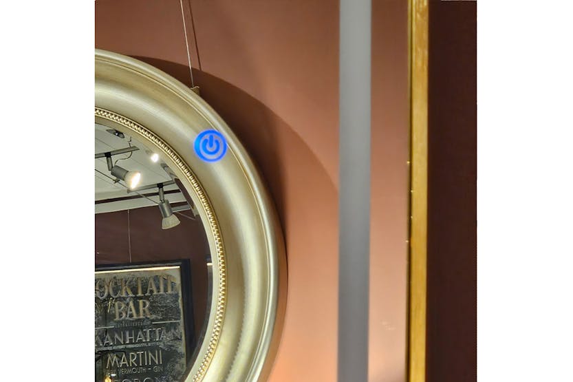 Modena LED Cheval Mirror | Gold | 160 x 50 cm Modena LED Cheval Mirror | Gold | 160 x 50 cm