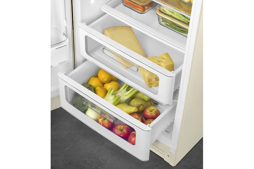 Smeg 50's Style Freestanding Fridge Freezer | FAB28LCR6UK | Cream Smeg 50's Style Freestanding Fridge Freezer | FAB28LCR6UK | Cream