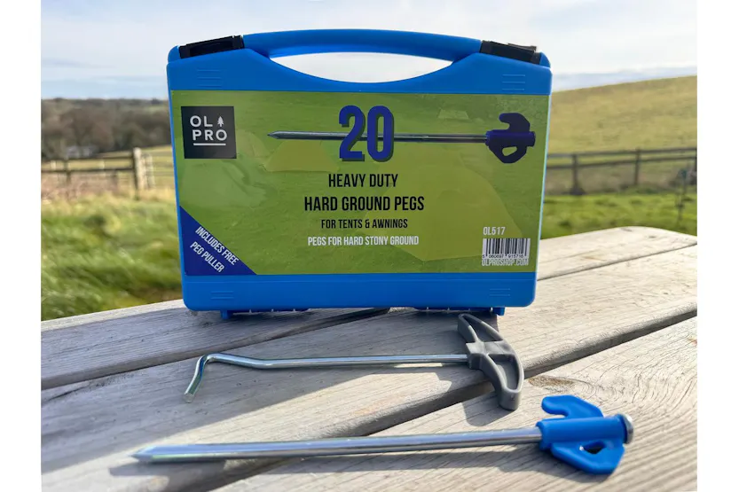 Case Of 20 Hard Ground Pegs And Peg Puller | Camping Accessories | Steel And Plastic | Gap Size 20.3 Cm Case Of 20 Hard Ground Pegs And Peg Puller | Camping Accessories | Steel And Plastic | Gap Size 20.3 Cm