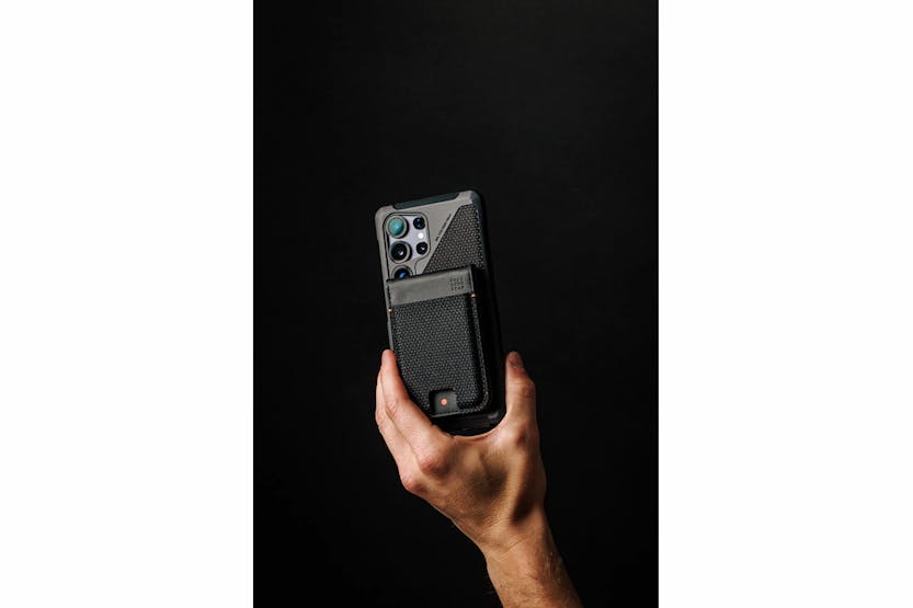 UAG Metropolis Kevlar Magsafe Wallet | Kevlar Black UAG Metropolis Kevlar Magsafe Wallet | Kevlar Black