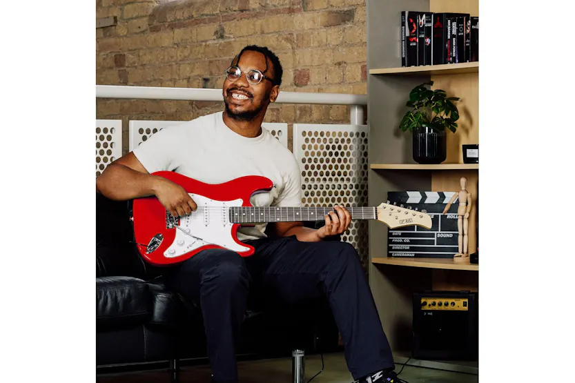 3rd Avenue Rocket Series 44 Electric Guitar - Red 3rd Avenue Rocket Series 44 Electric Guitar - Red