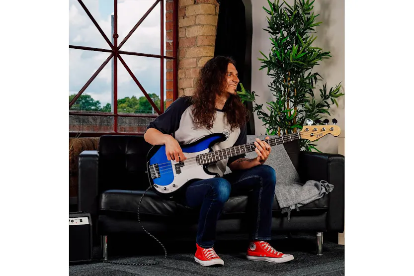 3rd Avenue Bass Guitar Pack - Blueburst 3rd Avenue Bass Guitar Pack - Blueburst