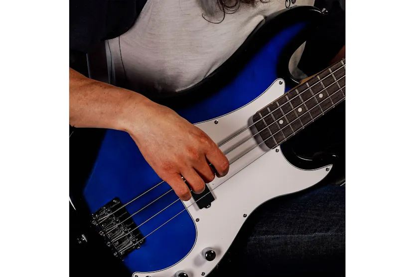 3rd Avenue Bass Guitar Pack - Blueburst 3rd Avenue Bass Guitar Pack - Blueburst