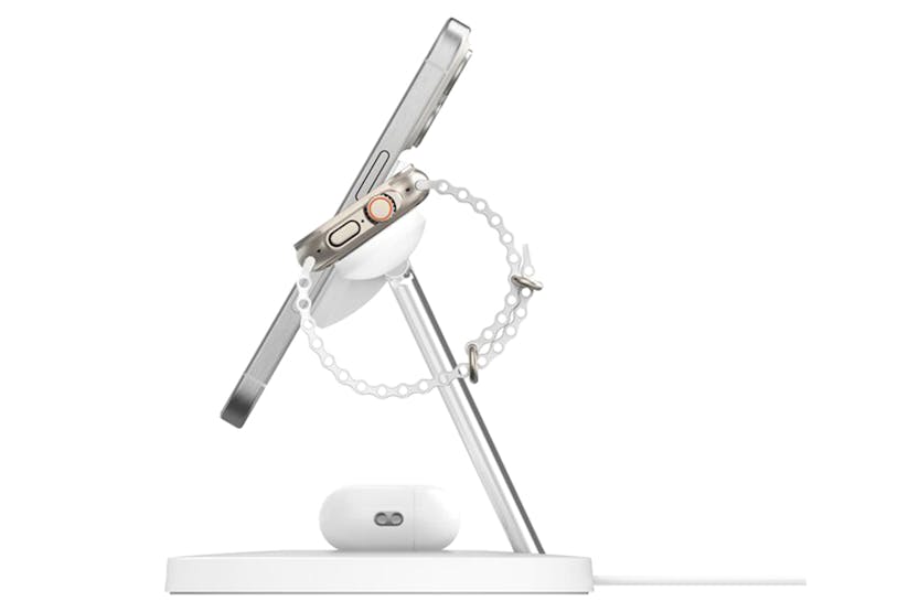 Belkin BoostCharge Pro 15W 3-in-1 Magnetic Wireless Charging Stand with Qi2 | White Belkin BoostCharge Pro 15W 3-in-1 Magnetic Wireless Charging Stand with Qi2 | White