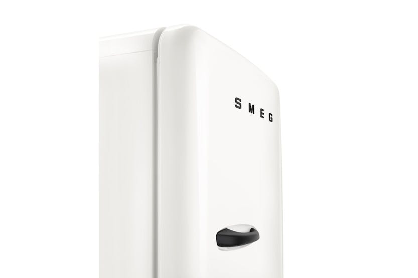 Smeg 50's Style Porsche Freestanding Fridge | FAB28RDPCW6 | Carrara White Smeg 50's Style Porsche Freestanding Fridge | FAB28RDPCW6 | Carrara White