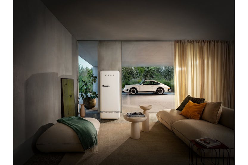 Smeg 50's Style Porsche Freestanding Fridge | FAB28RDPCW6 | Carrara White Smeg 50's Style Porsche Freestanding Fridge | FAB28RDPCW6 | Carrara White