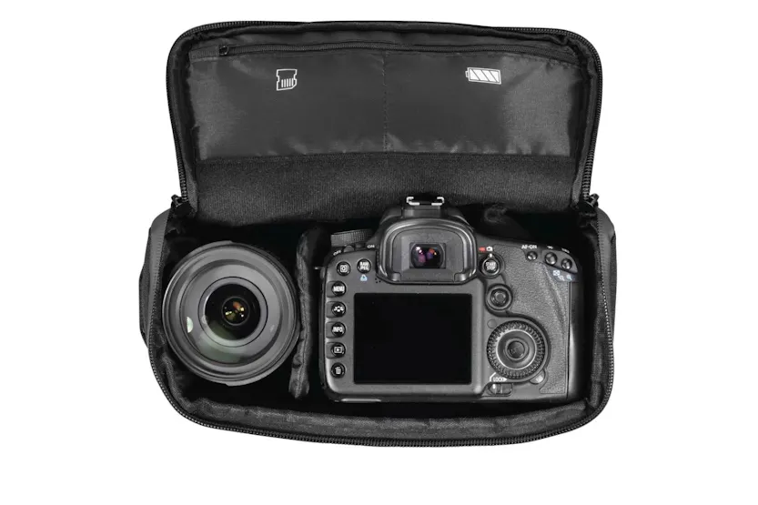 Hama Matera 135 Camera Bag | Black Hama Matera 135 Camera Bag | Black