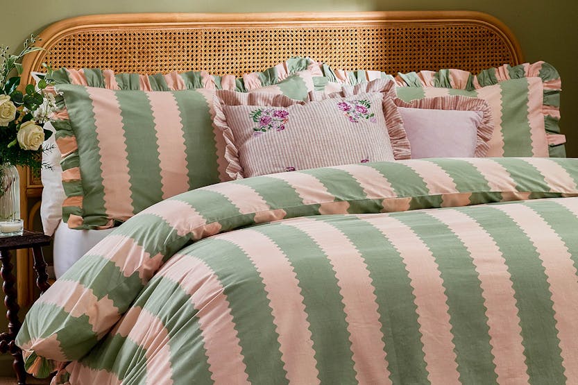 Wylder | Birdie Stripe Duvet Cover Set | White/Green | King Wylder | Birdie Stripe Duvet Cover Set | White/Green | King