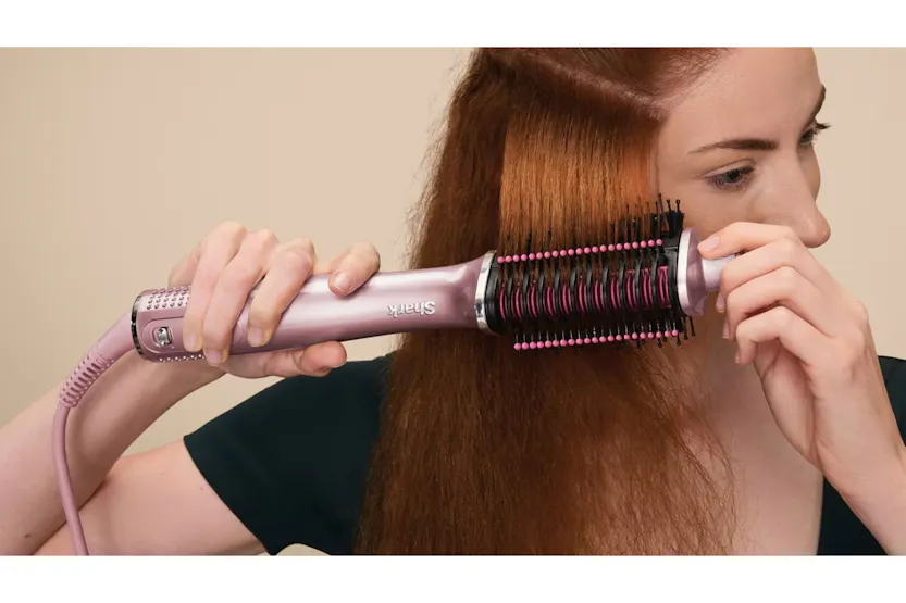 Shark Glossi 2-in-1 Hot Tool & Air Glosser | Lychee Shark Glossi 2-in-1 Hot Tool & Air Glosser | Lychee