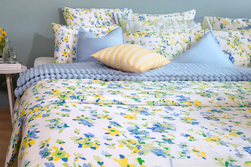 Mistral Home | Spring Petals Duvet Cover Set | Multicolour | Double Mistral Home | Spring Petals Duvet Cover Set | Multicolour | Double