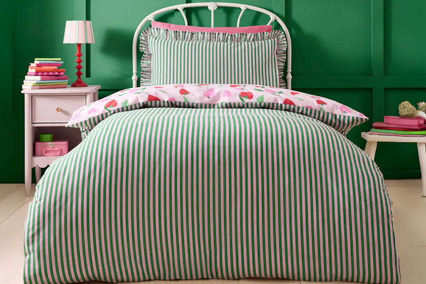 Bedlam | Fun Strawberries Duvet Cover Set | Multicolour | Single Bedlam | Fun Strawberries Duvet Cover Set | Multicolour | Single