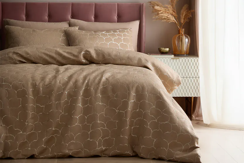 Soiree | Ginko Jacquard Duvet Cover Set | Natural | Double Soiree | Ginko Jacquard Duvet Cover Set | Natural | Double