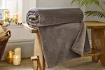 Coco Touch Throw | Fawn | 140 x 180 cm Coco Touch Throw | Fawn | 140 x 180 cm