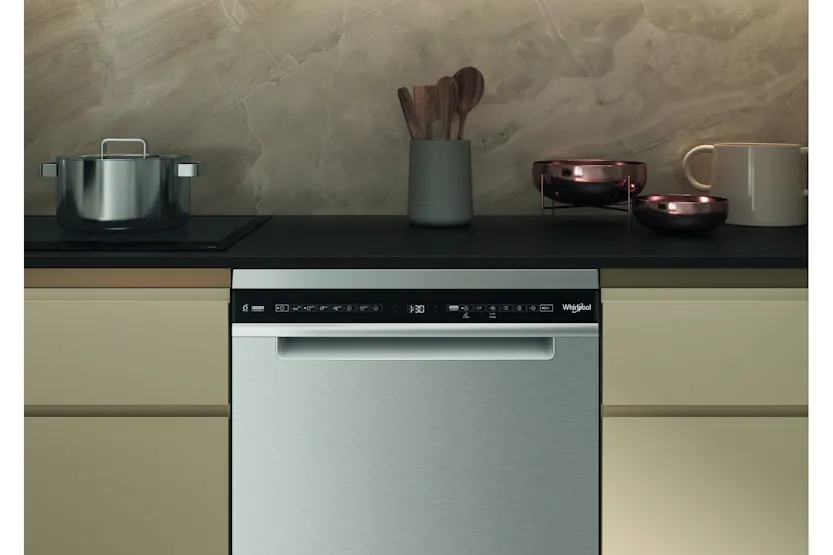 Whirlpool Freestanding Dishwasher | 15 Place | W8FHS61XUK Whirlpool Freestanding Dishwasher | 15 Place | W8FHS61XUK