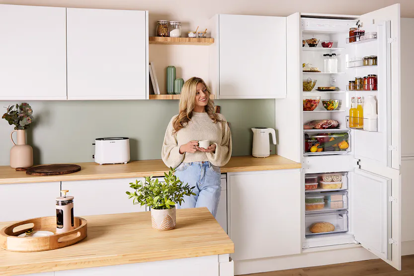 Bosch Series 2 Built-in Fridge Freezer | KIN96NSE0G Bosch Series 2 Built-in Fridge Freezer | KIN96NSE0G