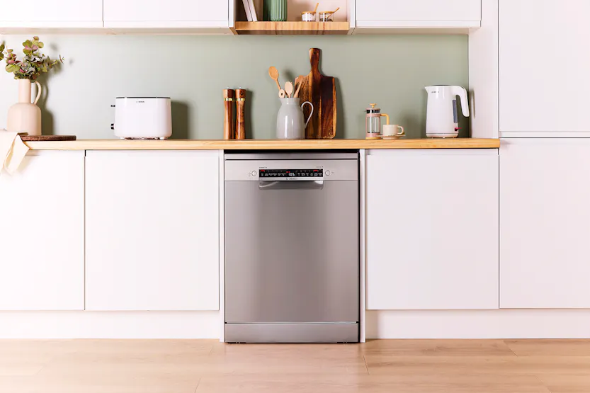 Bosch Series 4 Freestanding Dishwasher | 14 Place | SMS4EMI06G Bosch Series 4 Freestanding Dishwasher | 14 Place | SMS4EMI06G