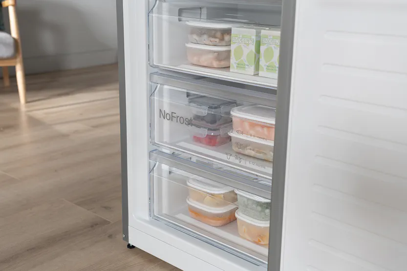 Bosch Series 4 Freestanding Fridge Freezer | KGN392LDFG Bosch Series 4 Freestanding Fridge Freezer | KGN392LDFG