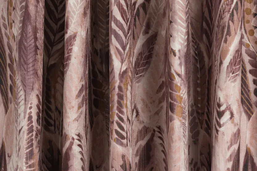 Aven Curtain | Pink/Gold | 335 x 228 cm Aven Curtain | Pink/Gold | 335 x 228 cm