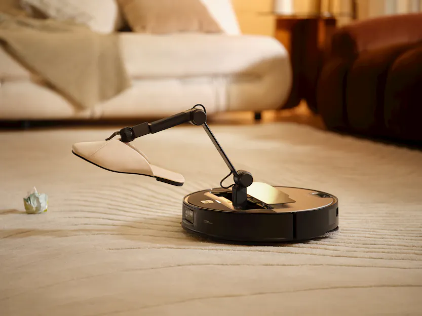 Roborock Saros Z70 Robot Vacuum Black | 8.01.1954 Roborock Saros Z70 Robot Vacuum Black | 8.01.1954