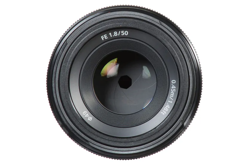 Sony FE 50mm f/1.8 Full Frame Lens Sony FE 50mm f/1.8 Full Frame Lens