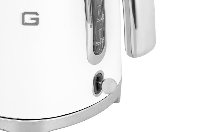 Smeg 1.7L 50's Style Kettle | KLF03WHUK | White Smeg 1.7L 50's Style Kettle | KLF03WHUK | White