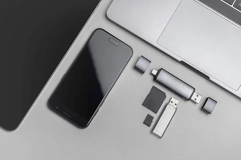 Digitus USB-C/USB 3.0 Dual Card Reader Hub Digitus USB-C/USB 3.0 Dual Card Reader Hub