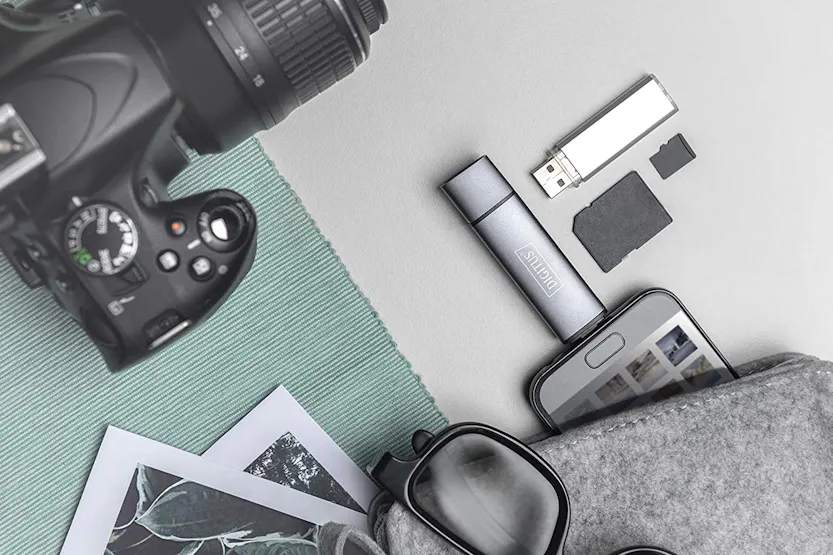 Digitus USB-C/USB 3.0 Dual Card Reader Hub Digitus USB-C/USB 3.0 Dual Card Reader Hub
