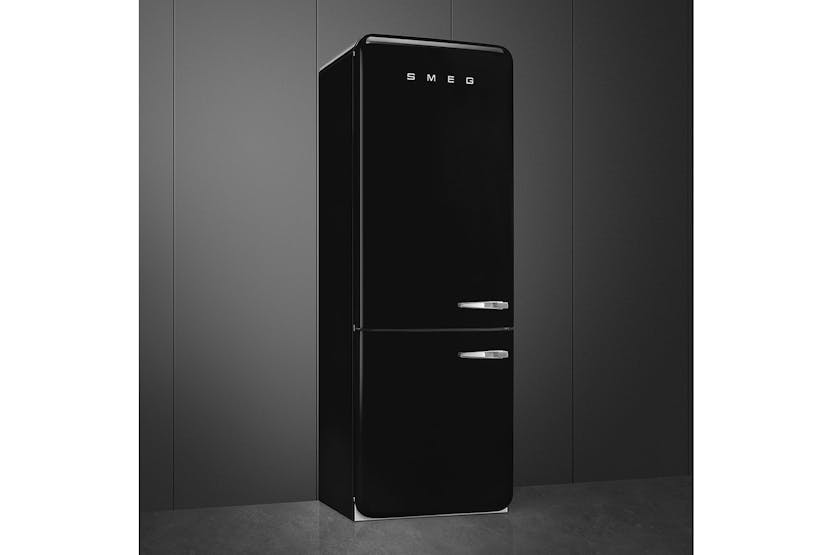 Smeg 50's Style Freestanding Fridge Freezer | FAB38LBL5 | Black Smeg 50's Style Freestanding Fridge Freezer | FAB38LBL5 | Black