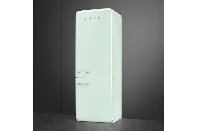 Smeg 50's Style Freestanding Fridge Freezer | FAB38RPG5 | Pastel Green Smeg 50's Style Freestanding Fridge Freezer | FAB38RPG5 | Pastel Green