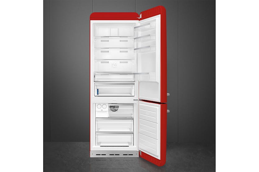Smeg 50's Style Freestanding Fridge Freezer | FAB38RRD5 | Red Smeg 50's Style Freestanding Fridge Freezer | FAB38RRD5 | Red
