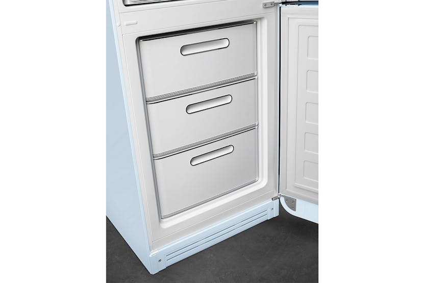 Smeg 50's Retro Style Freestanding Fridge Freezer | FAB32RPB5UK Smeg 50's Retro Style Freestanding Fridge Freezer | FAB32RPB5UK