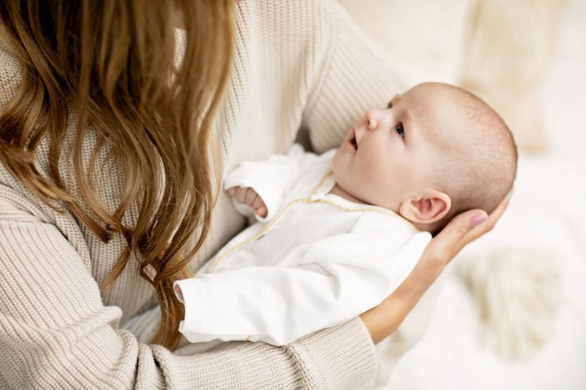 Noordi 111195 2-in-1 Baby Nest + Maternity Pillow Deluxe | Pink Noordi 111195 2-in-1 Baby Nest + Maternity Pillow Deluxe | Pink