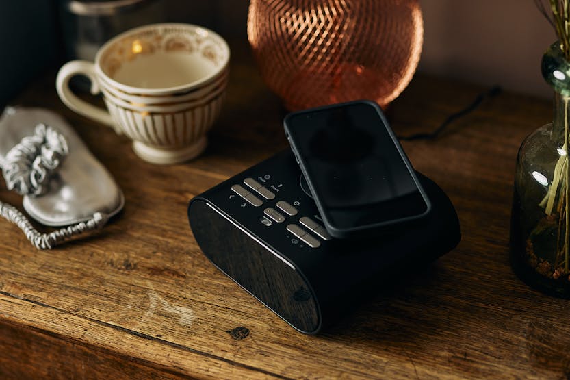 Roberts Ortus Charge Clock Radio | Black Roberts Ortus Charge Clock Radio | Black