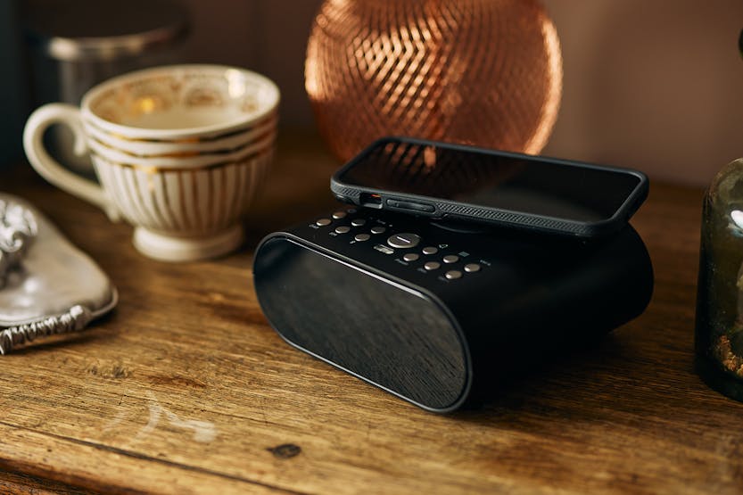 Roberts Ortus Charge Clock Radio | Black Roberts Ortus Charge Clock Radio | Black