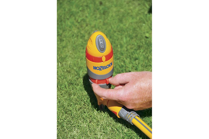 Hozelock Aquastorm 360 2-in-1 Spike Sprinkler Hozelock Aquastorm 360 2-in-1 Spike Sprinkler