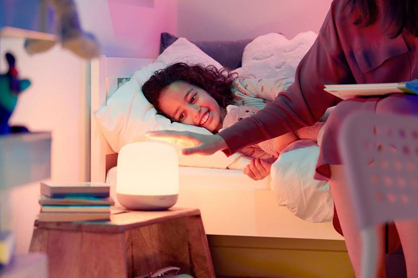 Wiz Hero Smart Table Lamp | White Wiz Hero Smart Table Lamp | White