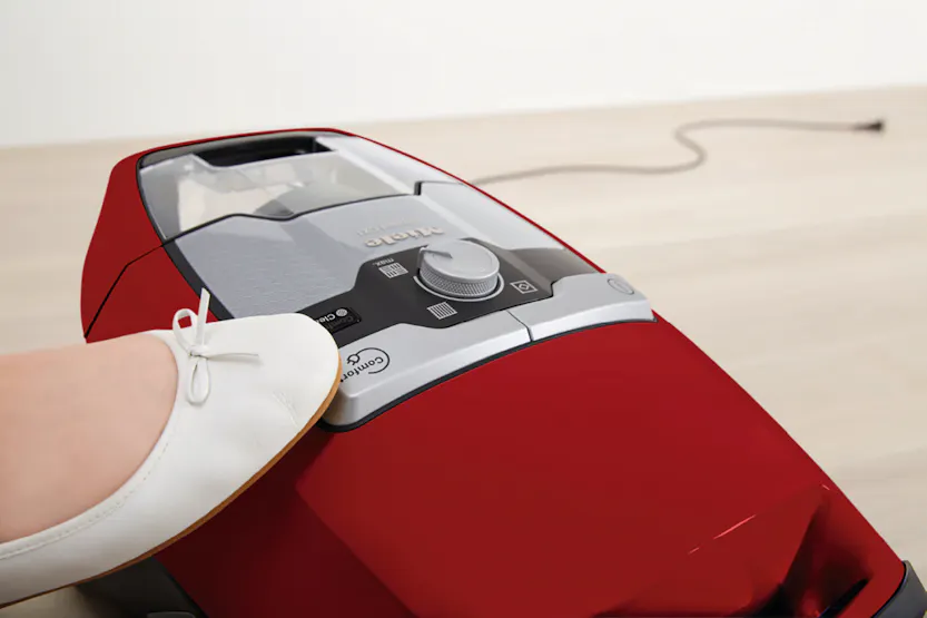 Miele Blizzard CX1 Cat & Dog SKCF5 Bagless Cylinder Vacuum Cleaner | BLIZZARDCAT&DOG Miele Blizzard CX1 Cat & Dog SKCF5 Bagless Cylinder Vacuum Cleaner | BLIZZARDCAT&DOG