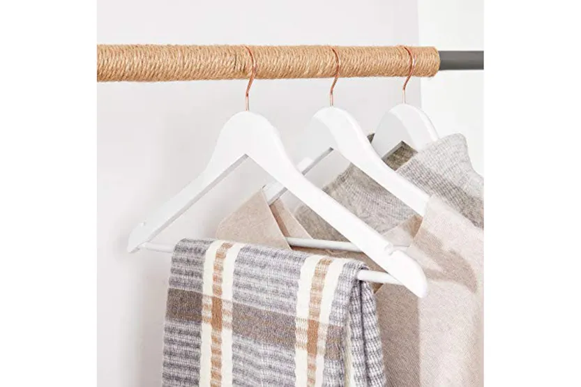 Songmics CRW001W01 Wooden Hangers | Set of 20 | White Songmics CRW001W01 Wooden Hangers | Set of 20 | White