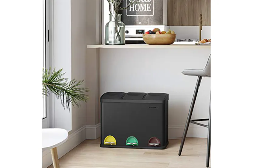 Songmics LTB45B Sorting Bin with 3 Compartments | 45 L Songmics LTB45B Sorting Bin with 3 Compartments | 45 L