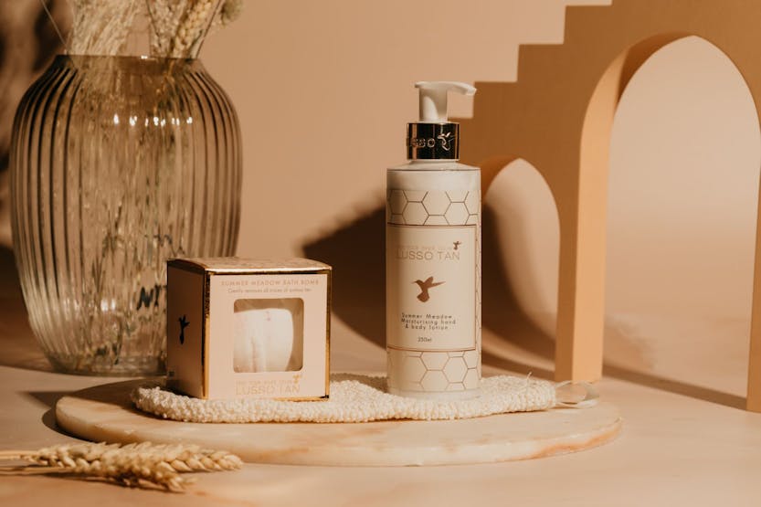 Lusso Tan LTLYSSMBB Love Your Skin Collection Summer Meadows Lusso Tan LTLYSSMBB Love Your Skin Collection Summer Meadows