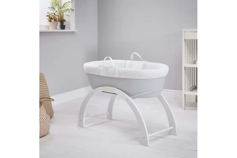 Shnuggle Dreami Moses Basket & Stand | Grey Shnuggle Dreami Moses Basket & Stand | Grey