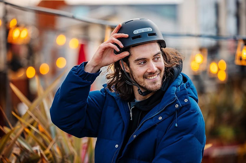 Busbi Firefly Adult Scooter Helmet | Medium | Black Busbi Firefly Adult Scooter Helmet | Medium | Black