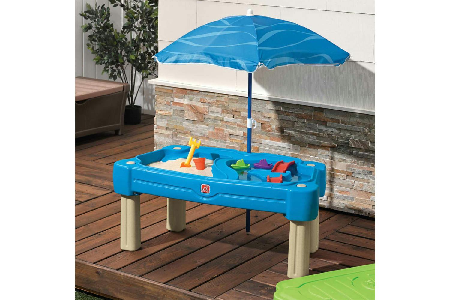 Step2 402249 Cascading Cove Sand & Water Table