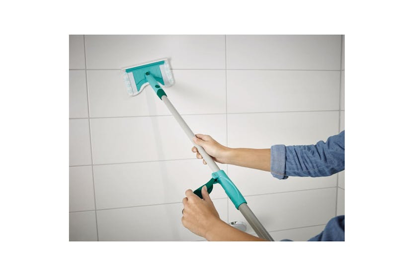 Leifheit 415713 Tile And Bath Cleaner Flexi Pad With Telescopic Handle 41700 Leifheit 415713 Tile And Bath Cleaner Flexi Pad With Telescopic Handle 41700