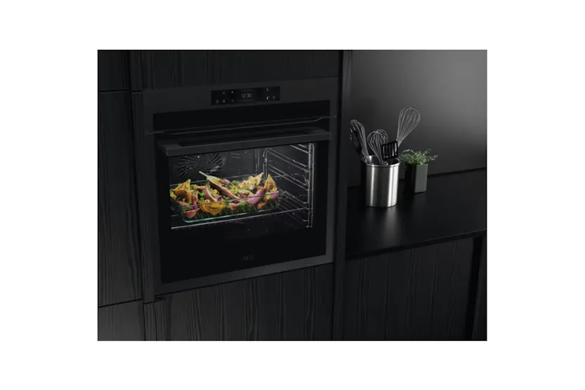 AEG Built-in Electric Single Oven | Black AEG Built-in Electric Single Oven | Black